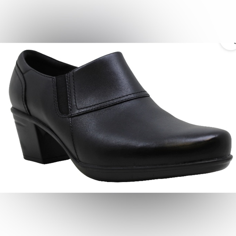 NIB - Clarks Emslie Craft Leather Shooties. Black, Size 8.5 Regular, 2” Heel.